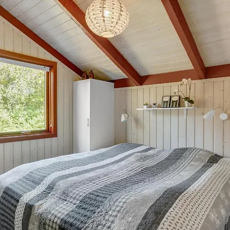 Semesterbostad Amazing Home In Blavand With Wifi *